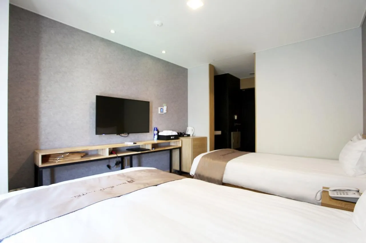 Jeju Slim Hotel