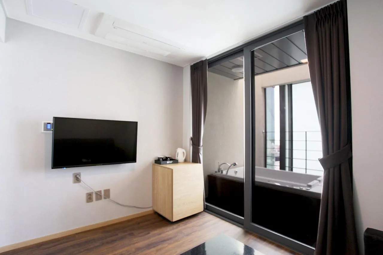 Jeju Slim Hotel
